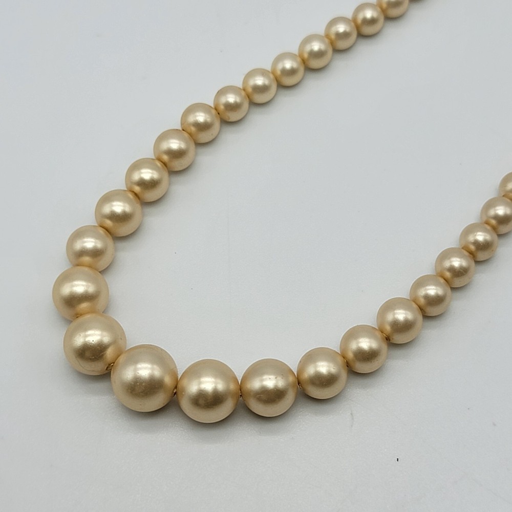 Vintage Faux Pearl Choker Necklace Graduated Small Delicate Classic 15.5″
