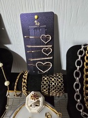 WOW Nice Mixed Metal Materials Gold/ Silver Tone Jewelry Lot Some Signed