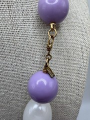 Vintage MONET Gold Tone Pearlized White & Purple Plastic Beaded Necklace 37”
