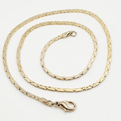 Classic Cobra or Snake Chain Bright Shiny Gold Tone Vintage 90s Necklace 18 Inch