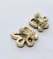 Flower Clip Earrings Amber Colored 1 in Rhinestone Gold tone Cluster Vintage