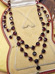 English Late Georgian Early Victorian Almandine Swags Garnet 9 KT Gold Necklace