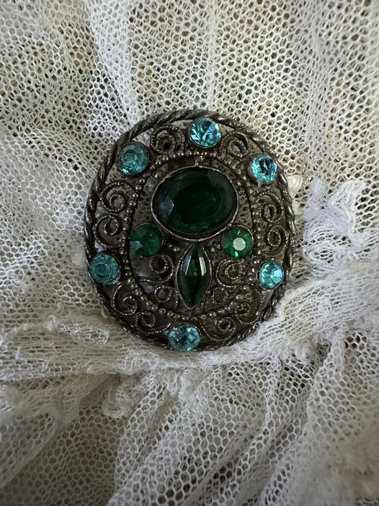 1920s to 1930s Art Deco Green Glass Rhinestone Dress Clip Fur Clip Estate