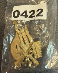 TRIFARI Large Gold Tone Music Instrument Lute Harp Horns Brooch Signed 80s – 90s