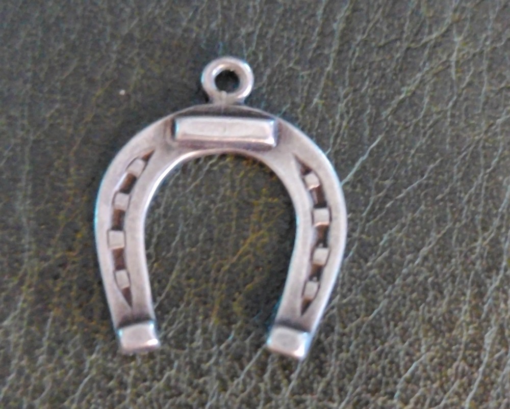 Vintage 925 Sterling Silver Horseshoe Good Luck Charm 2.4g