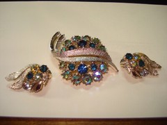 Vintage Gold Tone AB Rhinestone Brooch Pin & Clip-on Earrings Set ART