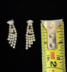 Vintage Rhinestone Drop Earrings. 1-1/4″ Drop with post & back for pierced ears.