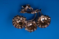 Vintage Cherry Cluster Brooch Gold Tone Approx 2.5″ L Rhinestone Red Purple