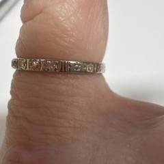 18k Antique 2mm Diamond Band Size 6