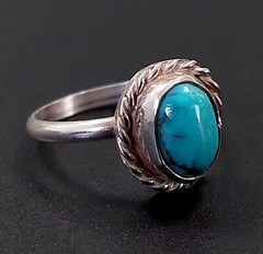 Sterling Silver ring with robin egg blue turquoise stone! Size 4.5, 2.5 grams!