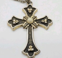 Sarah Coventry Cross Pendant Necklace 1974 Florentine Limited Ed Vintage 25 in