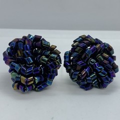 Vtg Iridescent Peacock Purple Blue Bugle Glass Knotted Bead Huggie Earrings Post