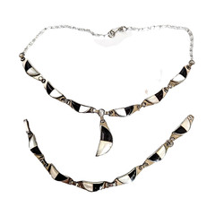 Vintage Onyx & Mother of Pearl Inlay Mixed Metal Necklace & Bracelet 15″ 7″ Set