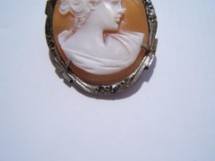 VINTAGE 800 SILVER & MARCASITE SHELL CAMEO PIN PENDANT