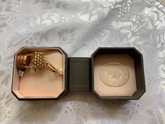 RARE*JUICY*COUTURE*GOLD*TONE*WISHING*WELL*WITH*PAIL*CHARM*BRACELET*N/I/B*