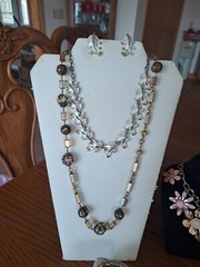 Necklaces Vintage Mixed Lot Costume 45 Varies Design & Styles Gold & Silver Tone