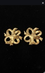 Vintage Kenneth J Lane for Avon Gold-tone Bow Brooch & Earrings Set