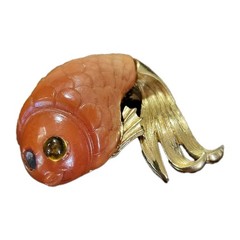 MV Vellano Red Koi Fish Jelly Belly Carved Lucite Brooch Pin MCM Vtg FOR REPAIR