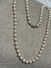 Vintage 90s MONET Signed classic Simulated pearl Necklace VTG 23” ~5mm Gold Tone