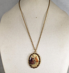 Vintage Porcelain Cameo Lover Dance Courting Couple Gold Tone Pendant 23″ Chain