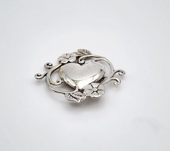 Jezlaine Vintage Sterling Silver Heart & Floral Brooch Pin