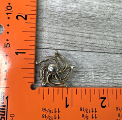 Vintage Unbranded Antique Gold Screw Back Five Point Star Earrings