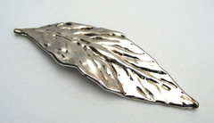 BAT AMI ISRAEL 925 STERLING SILVER SHINY 4 3/4″ LEAF BROOCH – GORGEOUS PIECE