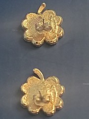 Earrings 4 Leaf Clover Avon Emerald Green & Gold Toned Stud