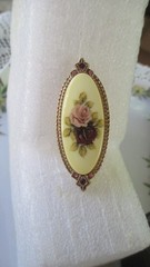 VINTAGE HAND PAINTED FLORAL CERAMIC BROOCH