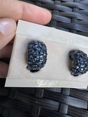 St. John Glamorous Vintage Rhinestone Huggie Dome Clip Earrings Sapphire Blue