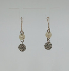 VTG 925 Faux Pearl Drop Earrings 1.5in Sterling Silver 7gtw Pattern Bead Artisan