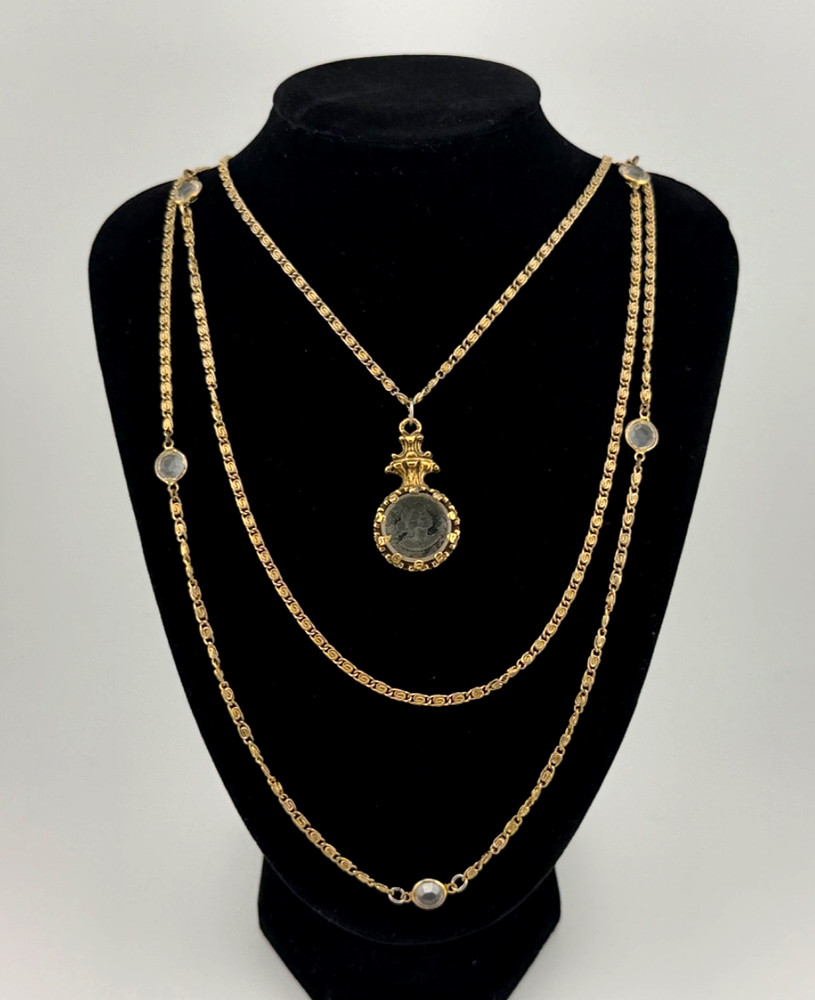 Vintage Signed Goldette 3 Strand Carved Clear Cameo Bezel Necklace Gold Tone