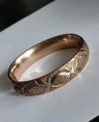 ANTIQUE VICTORIAN EDWARDIAN ART NOUVEAU GOLD FILLED HINGED BANGLE BRACELET 1908
