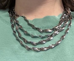 Glamorous Vintage Twisting Chain Silver Tone Bib Necklace