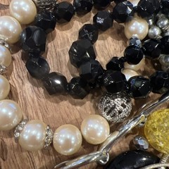 Vintage Good Quality Costume Jewelry Lot Wear Resale Repurpose V93
