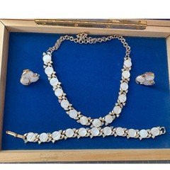 Vintage Judy Lee Signed White Moonglow Lucite Parure Necklace Bracelet Earrings