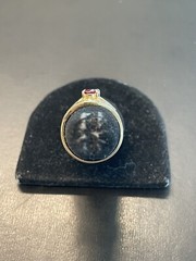 18KT YG Natural ruby and diamond ring. Size 5.25 (A20)