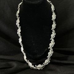 Signed Judy Lee Vintage Silver Tone Leaf Necklace Panel Link 15”