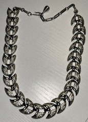 Vintage Coro Antiqued Silver Tone Leaf Link Necklace Engraved Mid Century 17”