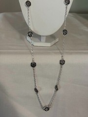 Beautiful Trifari Silver Tone Necklace (34″) for any occasion