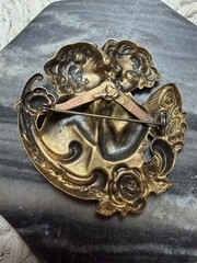 Art Nouveau Repousse Style Young Angels Putti Cupid Flowers Pin Brooch 2.25in