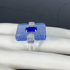 Modernist Clear Lucite Ring Blue Glitter Rhinestone Size 8 Chunky Post Modern