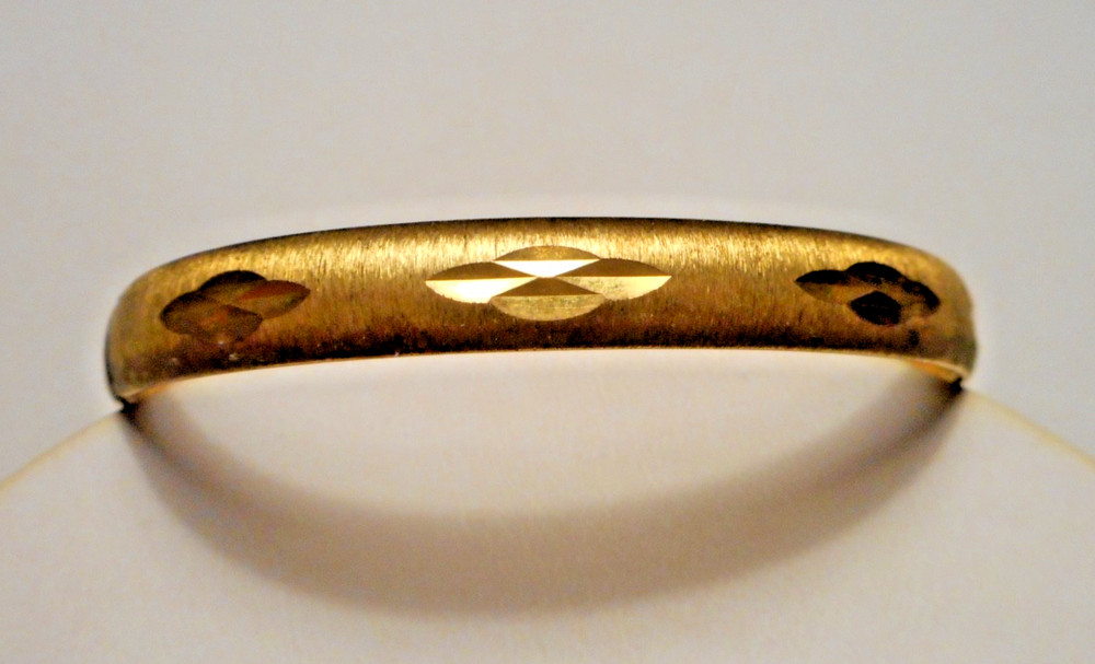 Vintage MARATHON Brushed Gold-Filled Hinged Bangle Bracelet w Cut Decoration