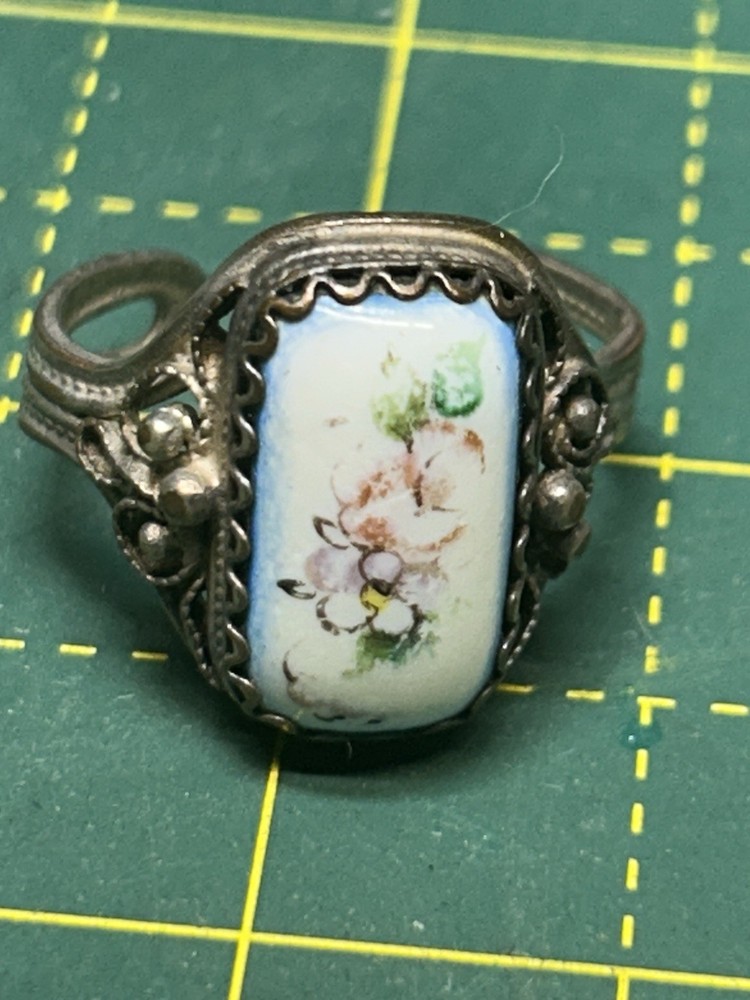 Vintage Hand Painted Porcelain Floral Cabochon Ring Ornate Silver Tone Filigree