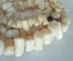 116g 30in VINTAGE ANGEL SKIN CORAL GRADUATED BRANCH BEAD NECKLACE SILVER CLASP
