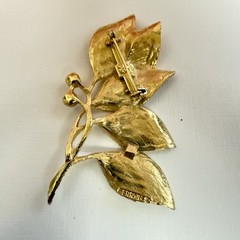 Gerry’s – Vintage Spray Of Leaves Brooch – 2.75″ Gold Tone & Faux Pearls #2840