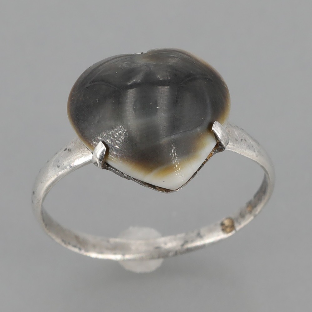 Antique Handmade Heart Shaped Operculum Shell Ring WWII Sweetheart Jewelry 6.25