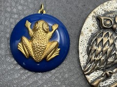 Vintage Mixed Animal Pendant Lot Gold Tone Owl Frog Swan 3 Piece Costume Jewelry