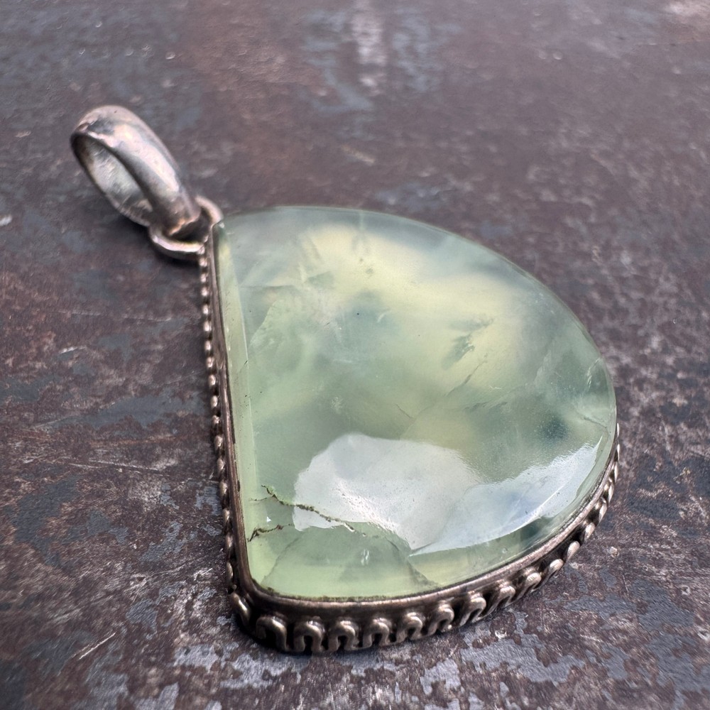 Vtg Prehnite Sterling Silver Pendant – 15.09 Grams