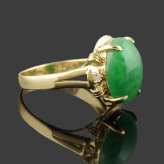 Solid 18K Yellow Gold Green Jade Cabochon & Diamond Estate Cocktail Ring